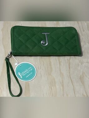 Initials Inc. pebbled Quilted Emerald Green Wristlet money & Card Holder
